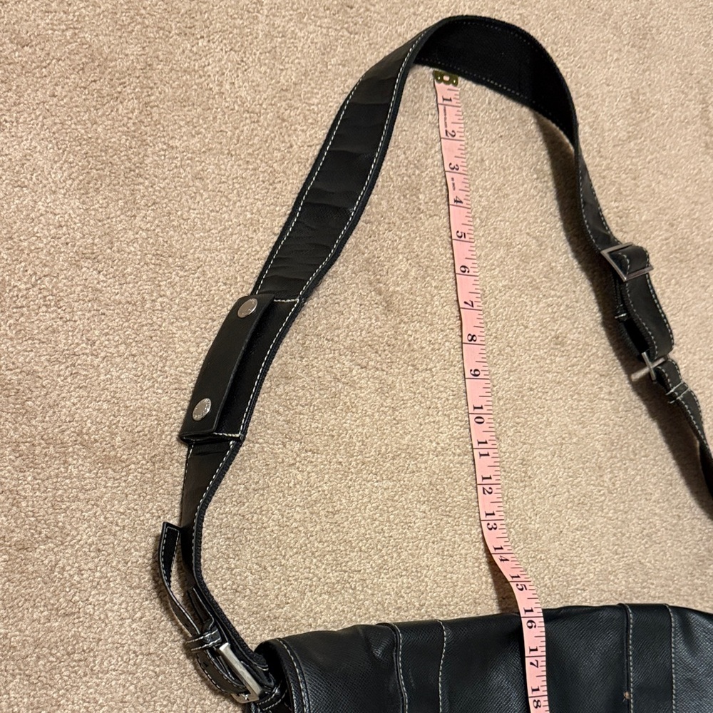 Kenneth Cole Reaction Dark Leather Messenger Bag with shoulder strap adjustable - Picture 13 of 13
